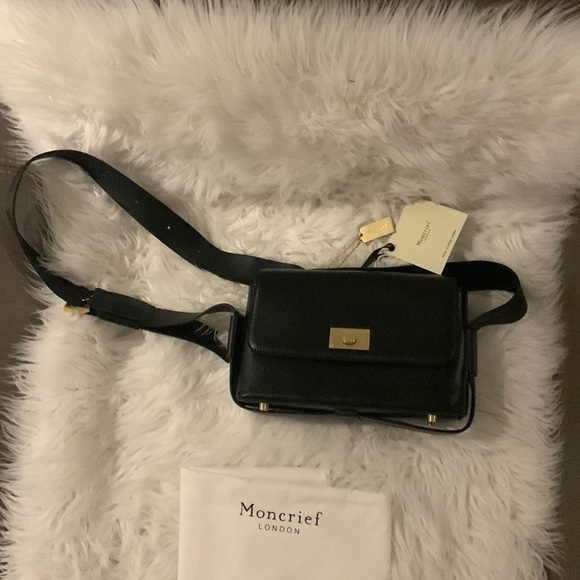 Embrace a life of luxury with a Moncrief London Faye style handbag. ✨ - Picture 3 of 5